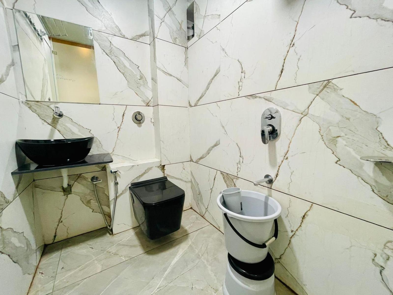 Hotel Royal Elite Rajkot Luaran gambar