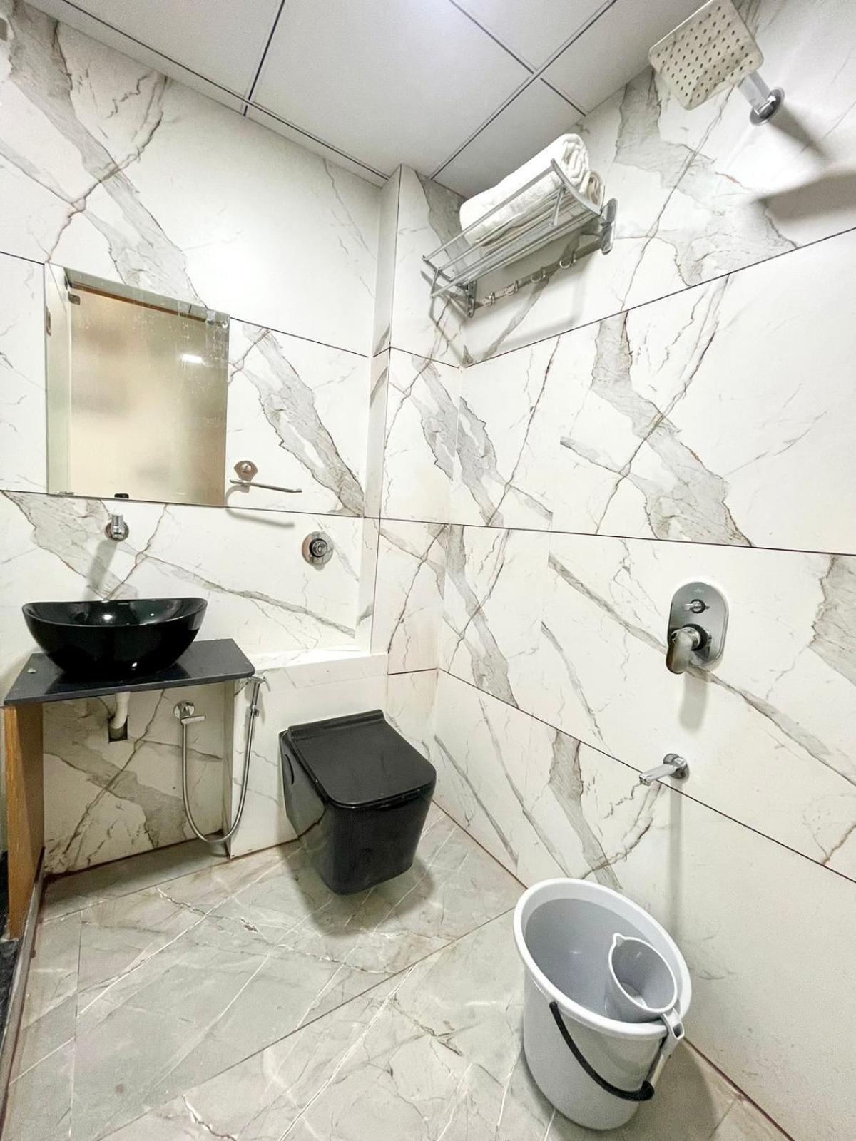 Hotel Royal Elite Rajkot Luaran gambar